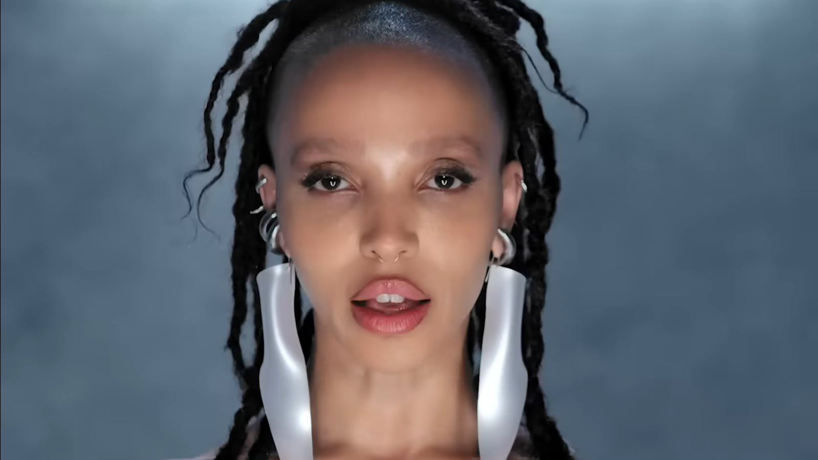 FKA Twigs – “Eusexua”